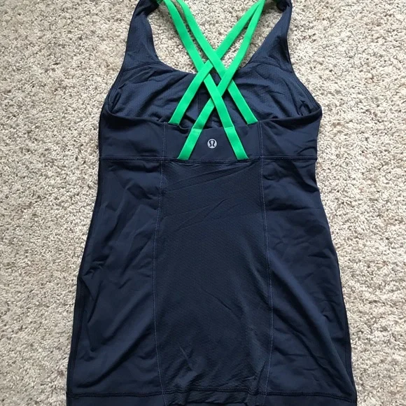 Lululemon Shelf-Bra Tank - Picture 2 of 3